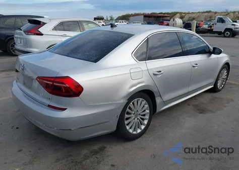 2017 Volkswagen Passat 1.8T Se z USA, uszkodzony, nr VIN 1VWBT7A32HC019044